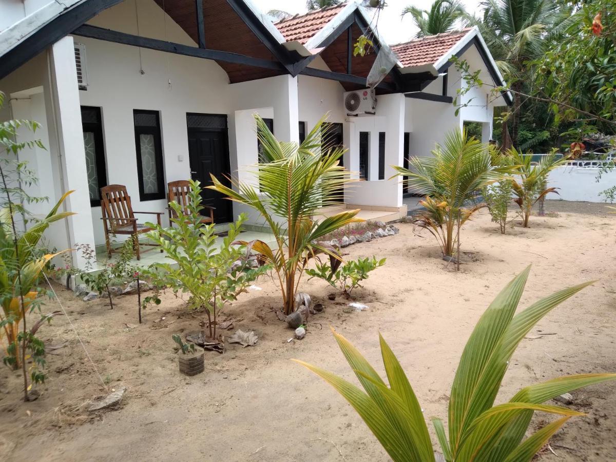 Arugam Bay Holiday Hotel Exterior photo