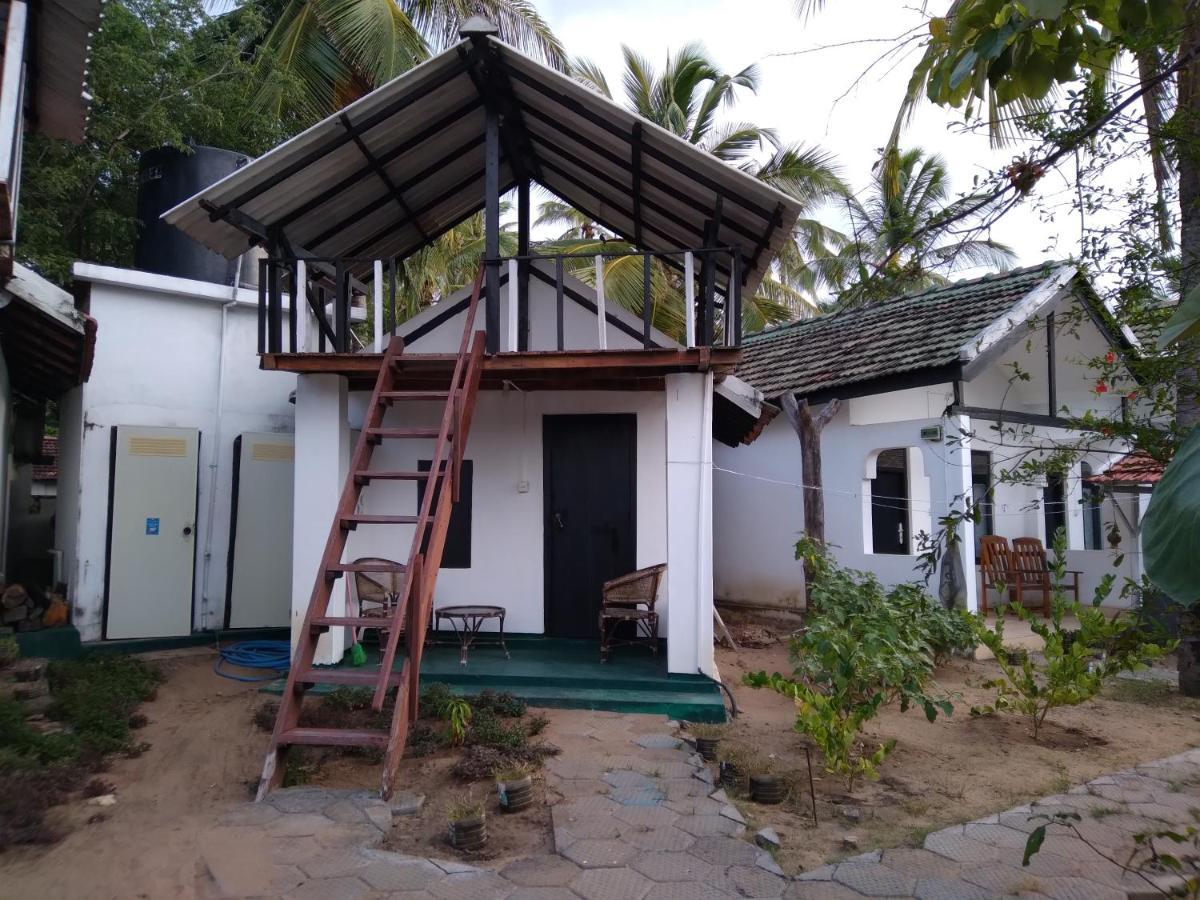 Arugam Bay Holiday Hotel Exterior photo