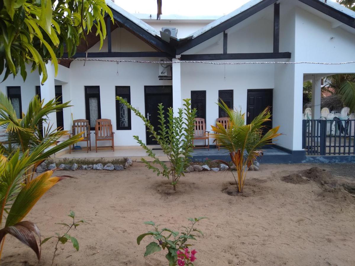 Arugam Bay Holiday Hotel Exterior photo